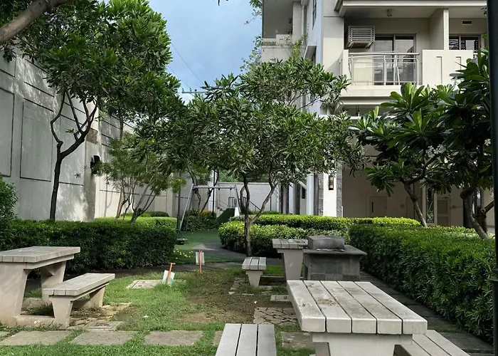 At Fairway Terraces Near Naia T3 Apartment *
